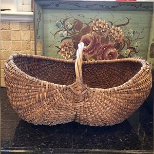 Antique God's Eye Butte Large Gathering Basket